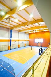 Nowa Hala Sportowa w Complex of Silesian International Schools, Polska